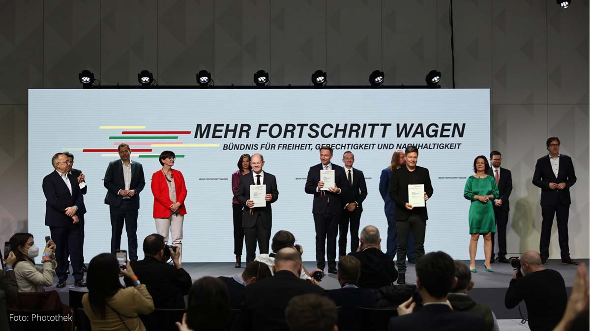 Almanya'da SPD Partisi koalisyon sözleşmesini imzaladı