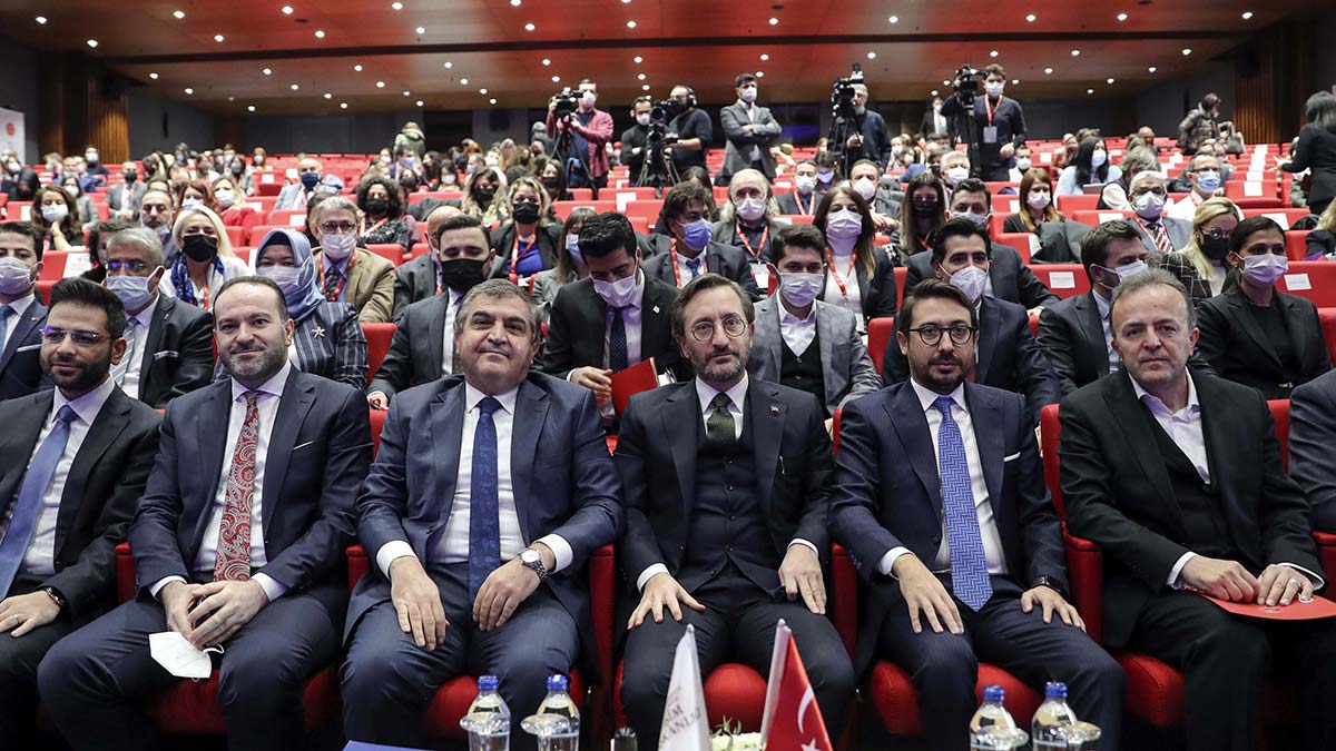 " Bölgesel ve küresel anlamda sahip olduğumuz bu öz güvenin, en önemli sermayelerden biri olduğunu düşünüyoruz"