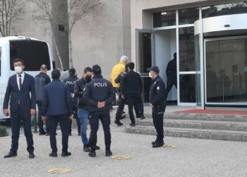Amiraller darbeden ilham alarak bildiri hazırlamış