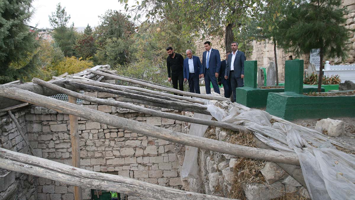 Anadolu'nun ilk mescidi yıkılma noktasına geldi