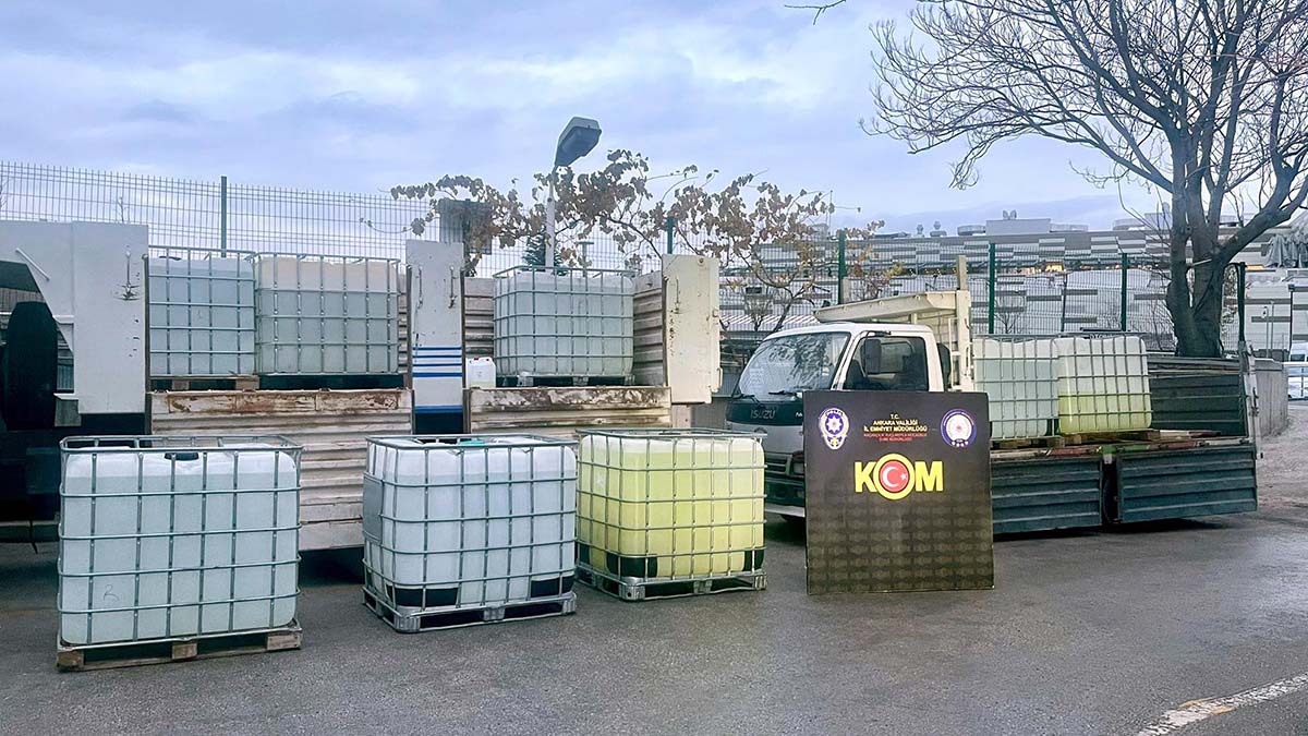 Ankara'da yılbaşı öncesi 9 ton alkol ele geçirildi