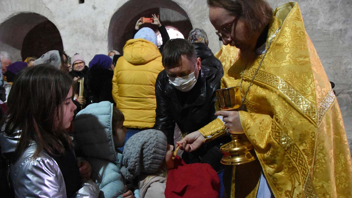 Antalya'da Noel Baba ve Karlov anıldı