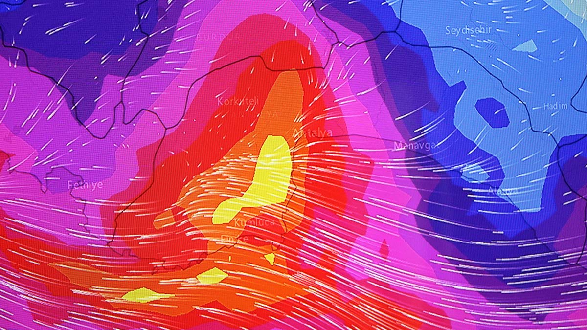 " Tüm ekiplerimiz olası bir sıkıntıya karşı teyakkuzda. Metrekareye 100 ile 300 kilo arasında yağış bekleniyor."