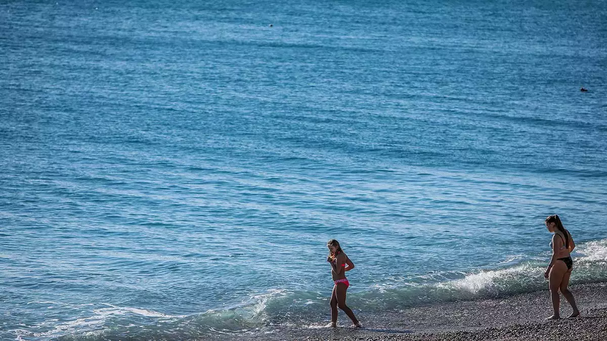 Antalyanin konyaalti sahilinde deniz keyfi - yerel haberler - haberton