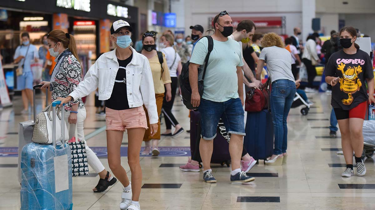 Antalya'ya hava yoluyla gelen turist sayısı arttı