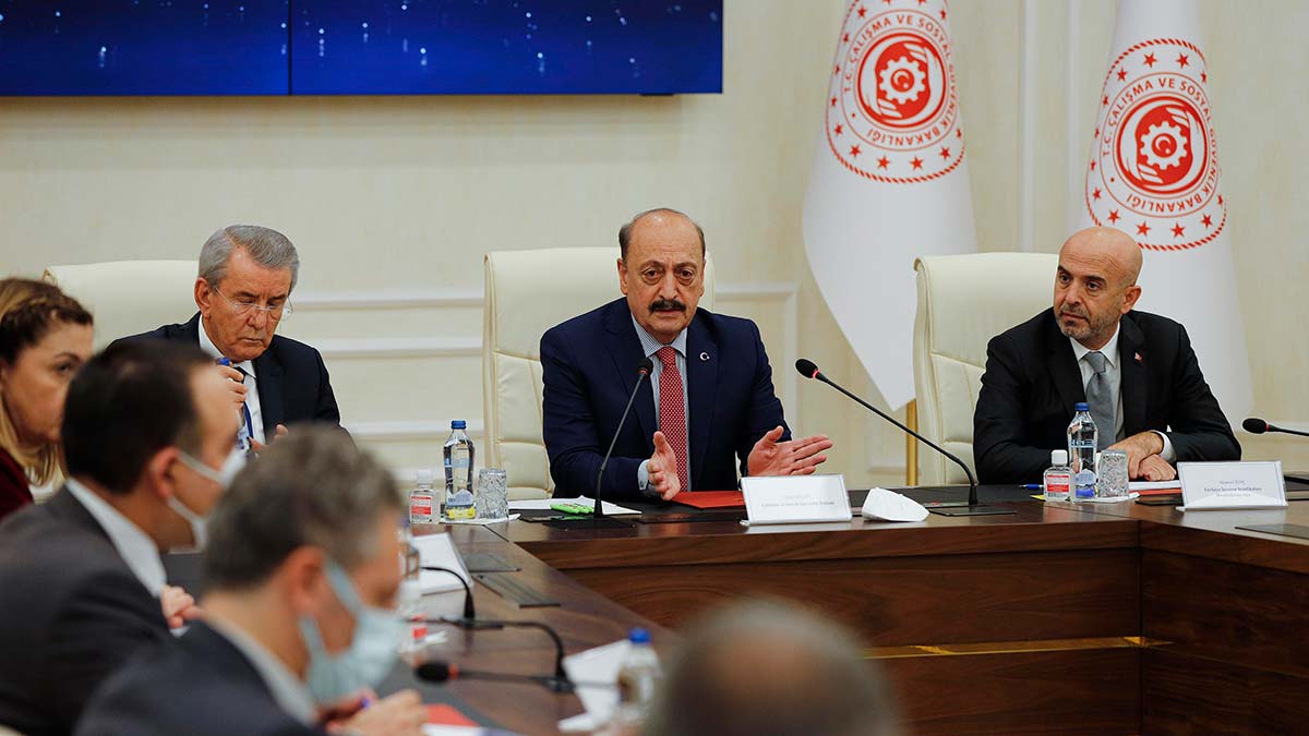 Asgari ücreti belirlemek için görüşmeler başladı