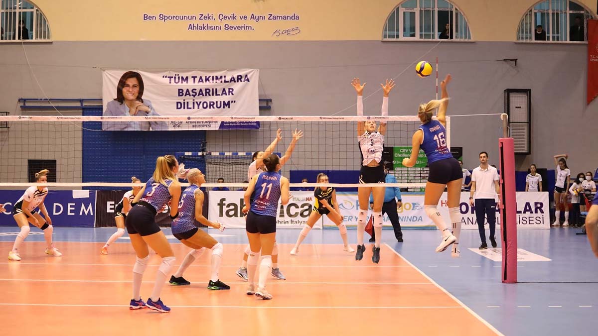 Aydın'ın Sultanları Macaristan temsilcisini yendi