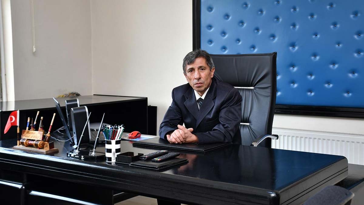 Ayiçi İlkokulu Müdürü odasında ölü bulundu