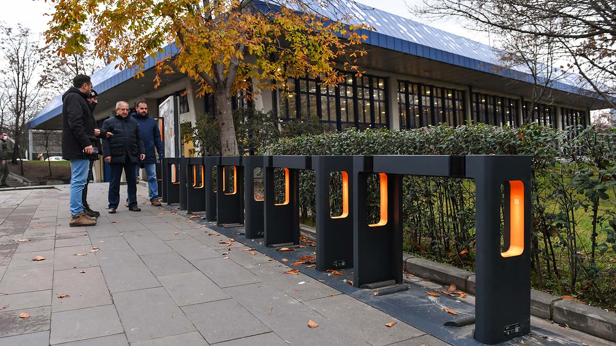 Bisiklet şarj istasyonları kurulmaya başladı