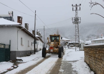 İlk kar yağışına anında müdahale