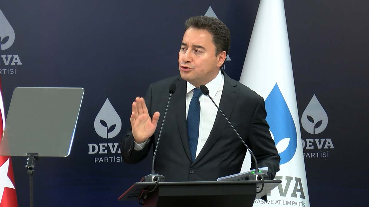 Babacan: Metin Gürcan'ın yanında olacağız