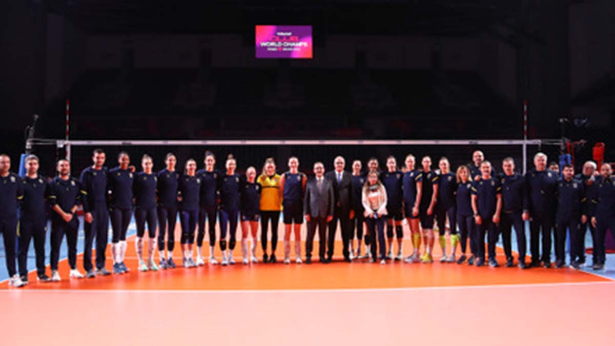 " Biz hem Fenerbahçe hem Vakıfbank olarak ülkemizi en iyi şekilde temsil edeceğiz turnuva boyunca"