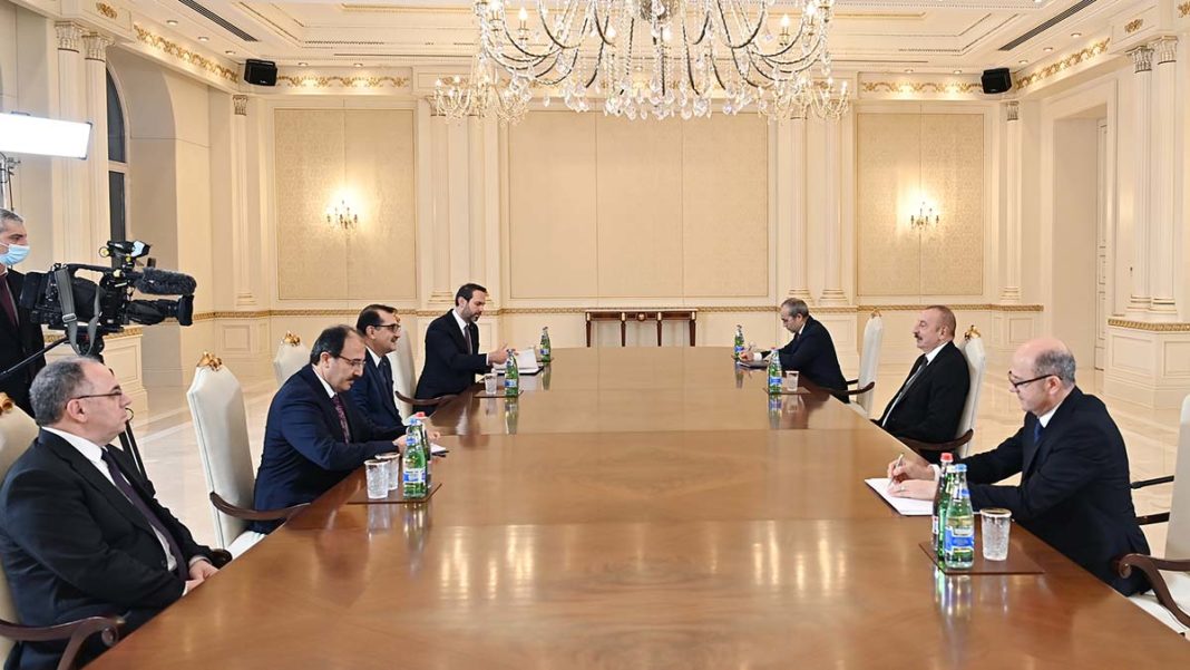 Bakan Dönmez, Azerbaycan'da Aliyev ile görüştü
