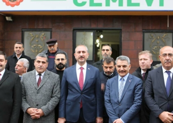 Bakan Gül'den Cemevlerinin yasal statüsü açıklaması
