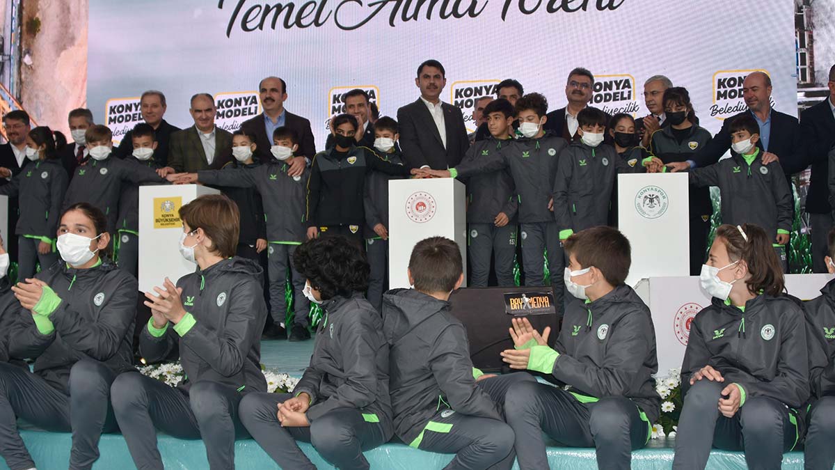 " Konyaspor’umuza, milli takımımıza en güzel şekilde hizmet edecek. Burada hayallerini gerçeğe dönüştürecek"