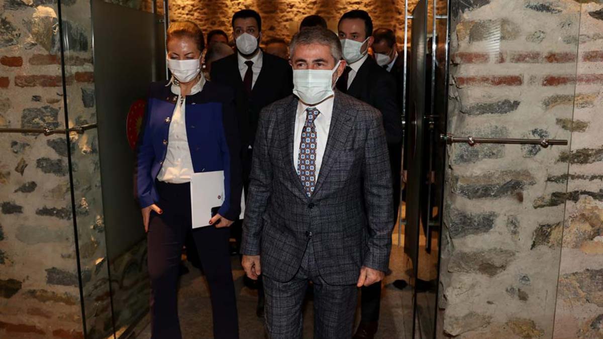 Bakan Nebati iş dünyası temsilcileri ile buluştu