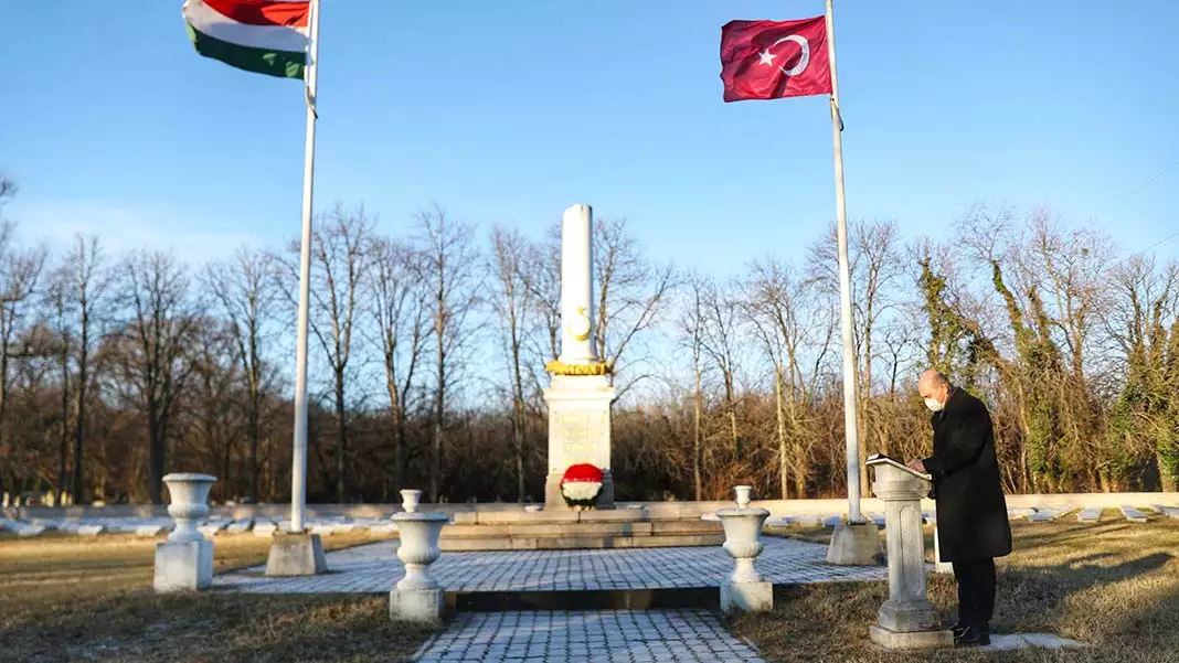 İçişleri bakanı süleyman soylu, macaristan’ın başkenti budapeşte'de türk şehitliği'ni ziyaret etti