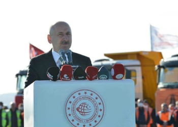 Bakan: Hizmet etmeyi unutanların devri bitmiştir