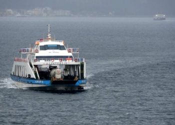 Bazı feribot seferlerine hava şartları engeli