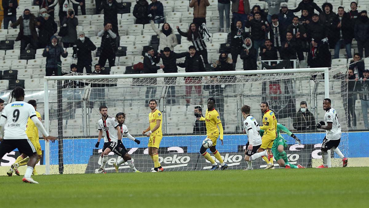 Beşiktaş sahasında göztepe'yi 2-1 mağlup etti