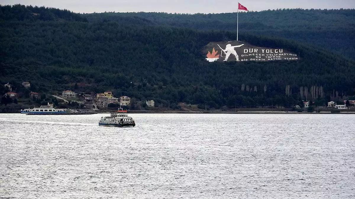 Bozcaadaya bazi feribot seferleri iptal edildi 2 - yerel haberler - haberton