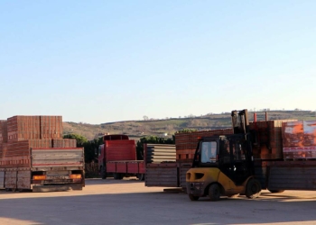 Bulgaristan'a 1 milyon euro'luk tuğla ihracatı