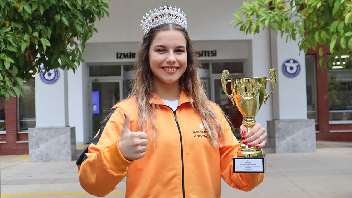 Burçak Şenman jimnastiğin kraliçesi tacını taktı