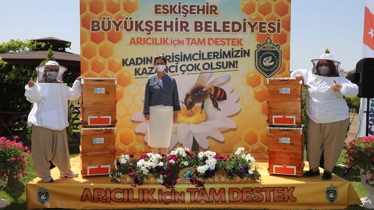 Çiftçinin imdadına Büyükşehir yetişiyor