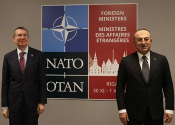 Çavuşoğlu, Letonya Dışişleri Bakanı ile görüştü