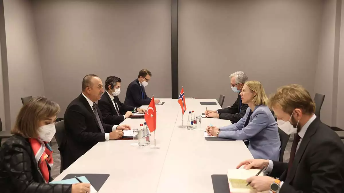 Bakan çavuşoğlu, norveç dışişleri bakanı huitfeldt ile görüştü