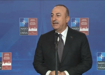 Çavuşoğlu'ndan Ukrayna ve Rusya'ya sükunet çağrısı