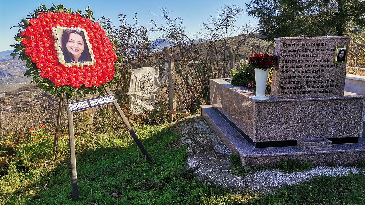 Ceren Özdemir ölümünün yıl dönümünde anıldı