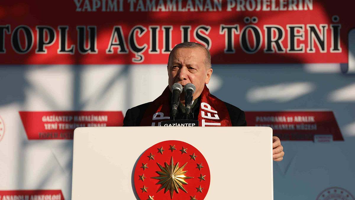 " Böylece şartlar ne olursa olsun yatırım, üretim, istihdam, ihracattan taviz vermeyeceğimizi dünyaya gösterdik."