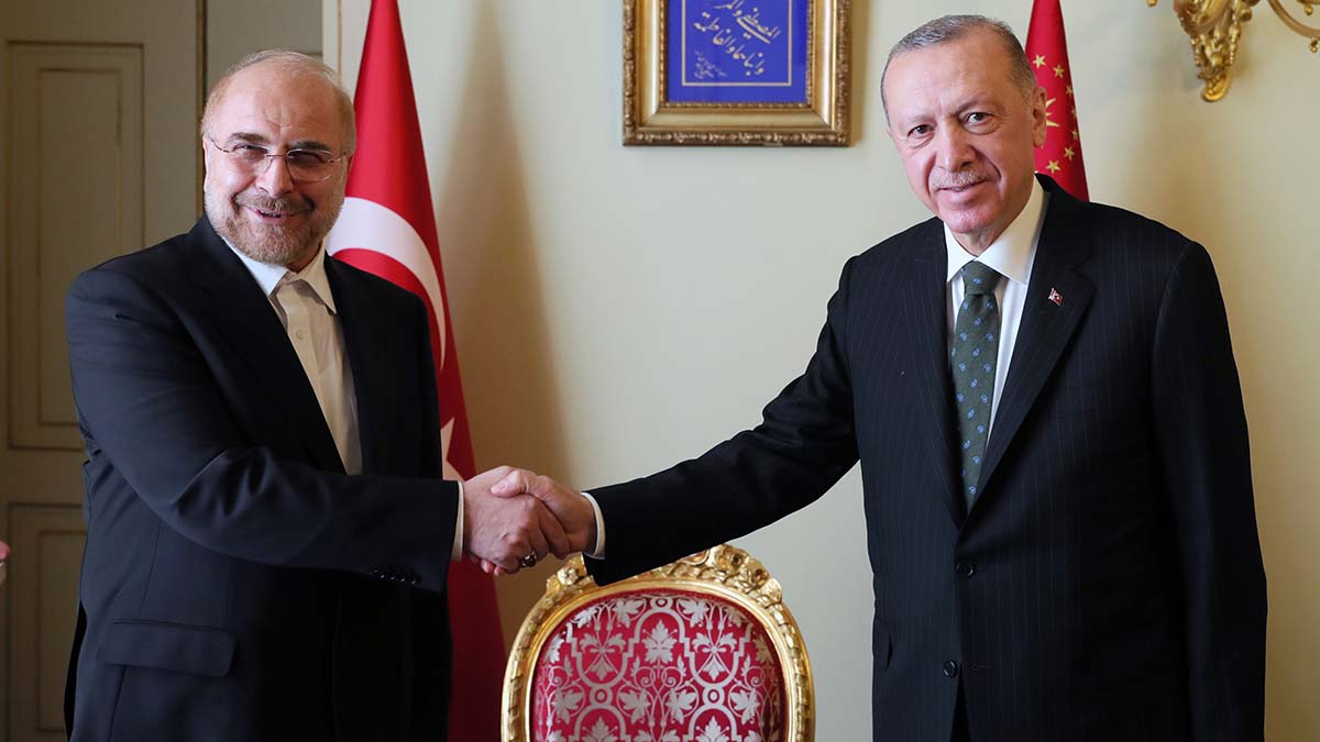 Görüşme, Dolmabahçe'de kabul basına kapalı olarak gerçekleşti