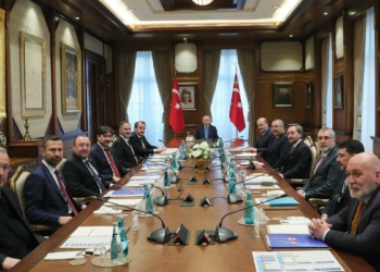 Cumhurbaşkanı Memur-Sen Başkanı'nı kabul etti