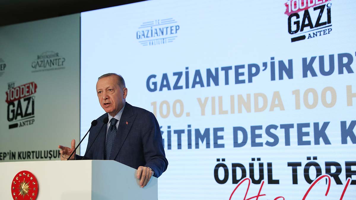 Cumhurbaşkanı, eğitime destek ödül töreninde konuştu