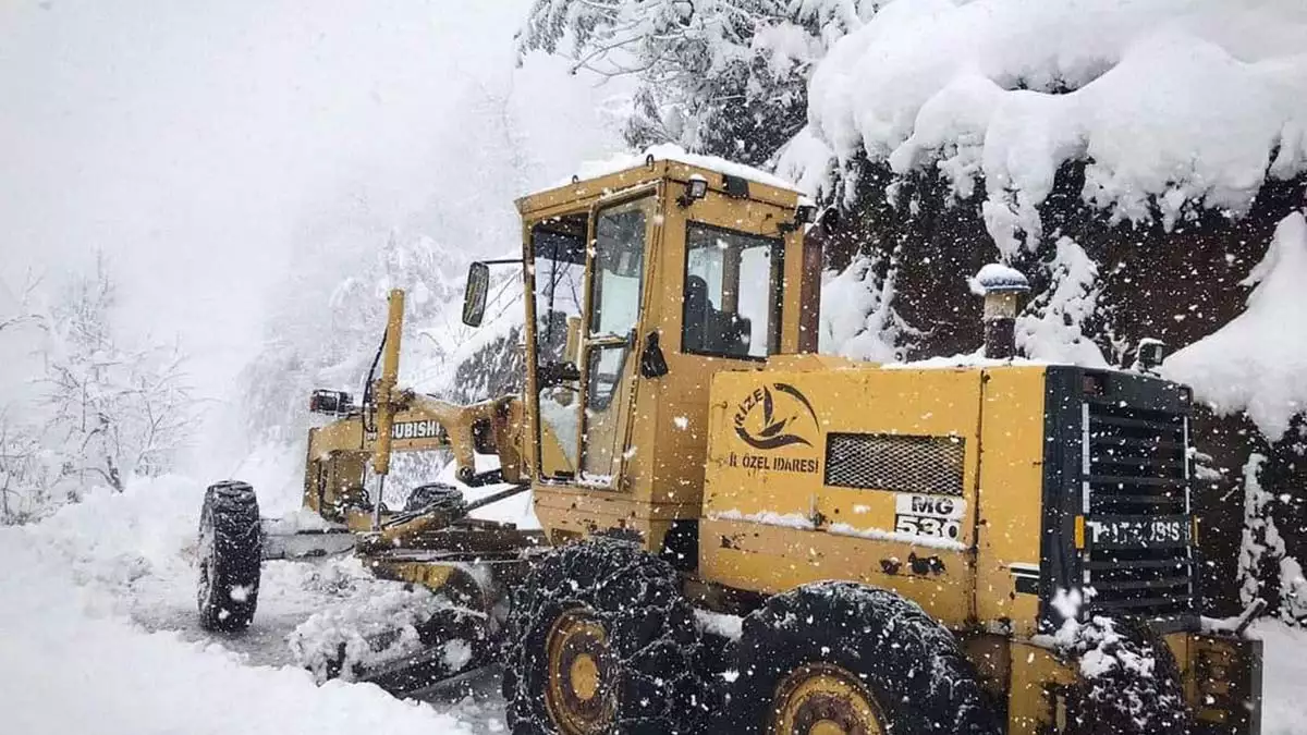 Dogu karadenizde kar yagisi nedeniyle okullar tatil 3 - yerel haberler - haberton