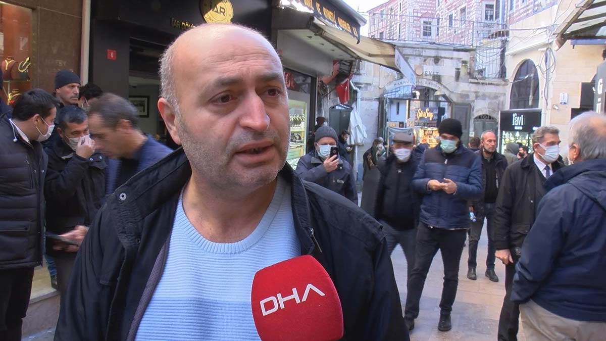 " Bankalar teklif vermediği için insanlar buraya gelmeye başladı. En kısa zamanda fiyatların oturacağını söyleyebiliriz"