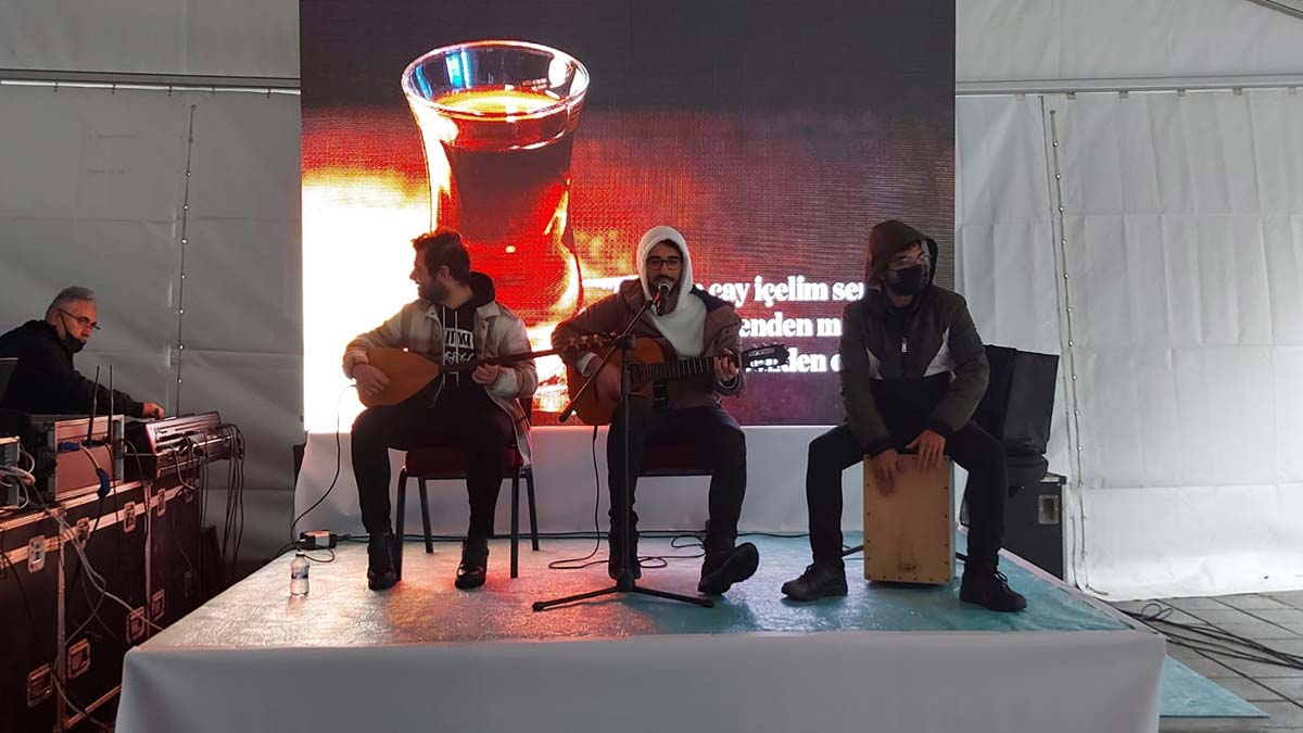 "Halkımız çayı güzel günlerde muhabbetle içsinler"