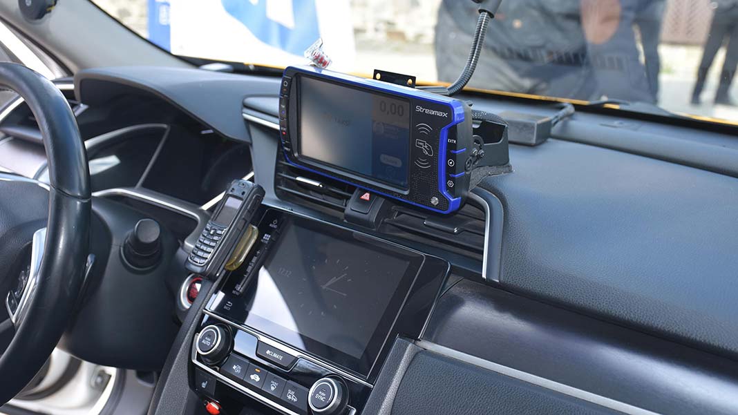 " Hangi yolun bozuk olduğunu da belediyeye söyleyeceğiz. Günde 100 bin kişiye her sabah 'günaydın' diyeceğiz"