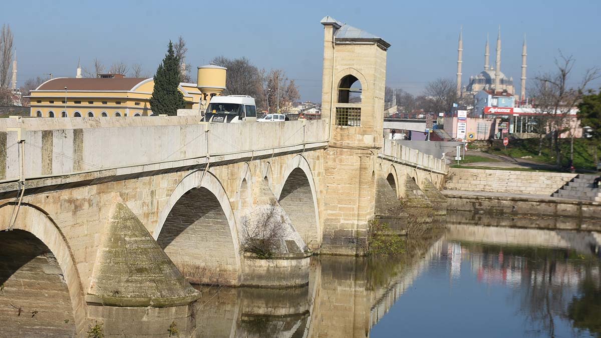 Edirne'de sonbahar yağışları su seviyesi artırdı