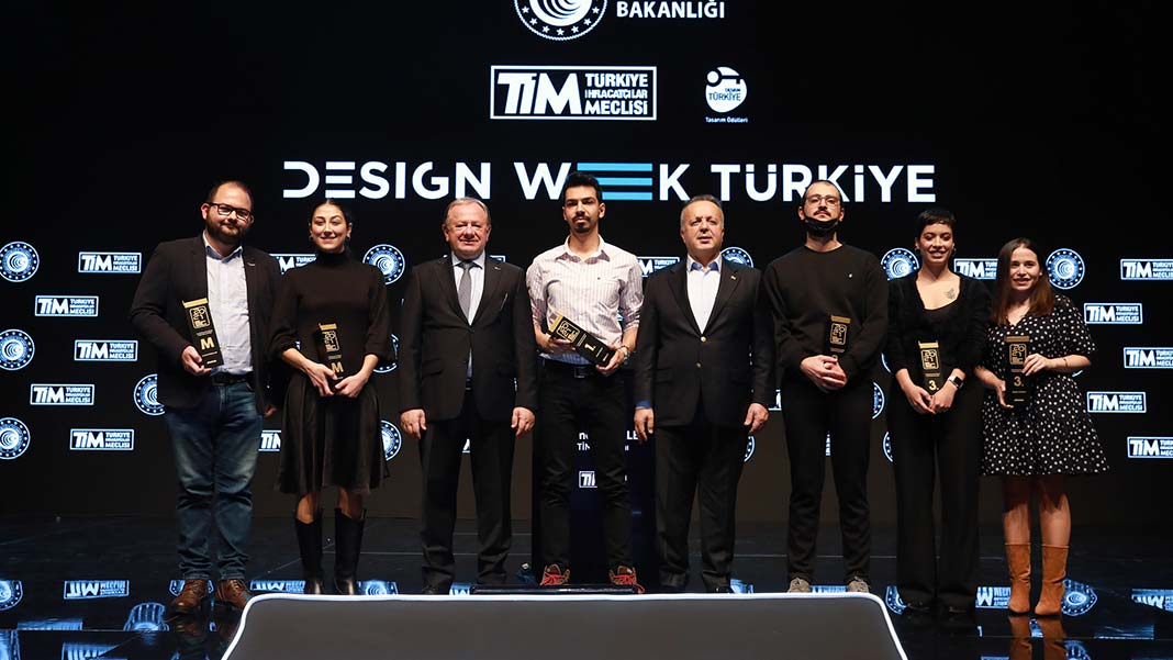 " Türkiye’deki ihracatın katma değerine sizler kadar inanıyoruz ve bizler de tasarımcı olarak bu konuya elimizden gelen, aklımızdan geçen ne varsa vereceğiz"