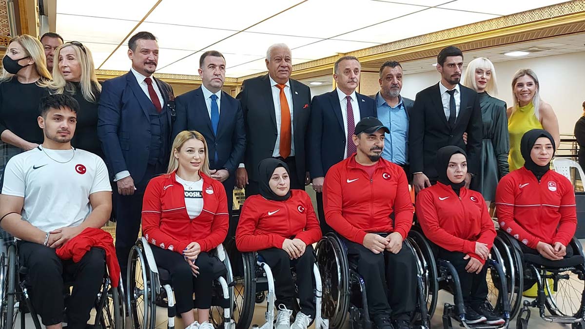 " Ata sporu okçuluğu milli ve manevi olarak geliştiriyor olmak beni çok mutlu ediyor"