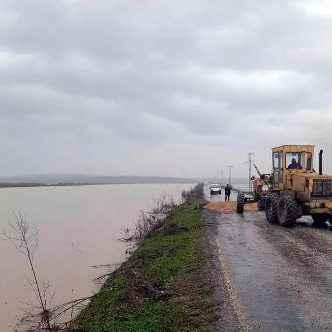 Her iki ilçe arasındaki ulaşım, çevre yolundan sağlanmaya başlandı