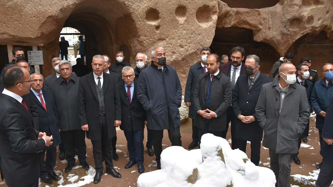 " İç Anadolu’ya giden turizm rotasında Niğde’nin de yer alması için buraların da ayağa kaldırılması lazım"