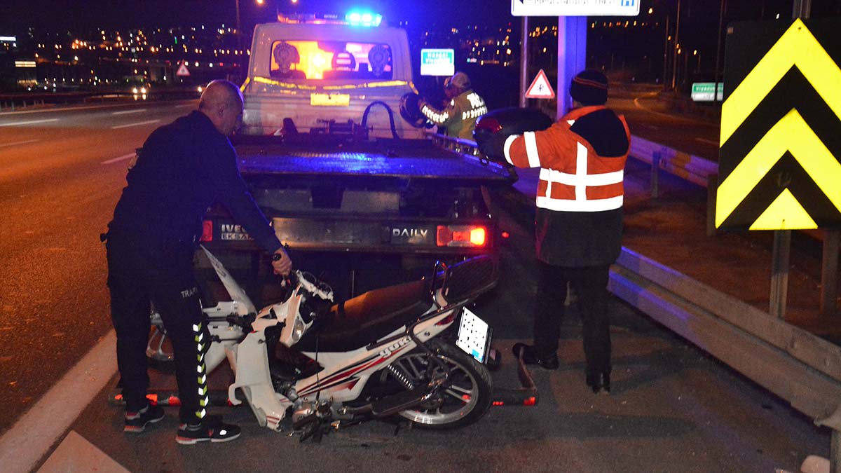 Sürücü kaldırıldığı hastanede kurtarılamayarak hayatını kaybetti.