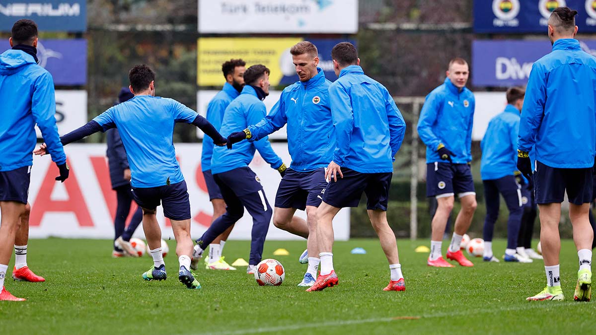 Brezilyalı futbolcu, yarın oynanacak Rizespor mücadelesinde formasına kavuşacak