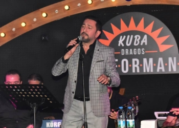 Ferman Toprak sahne aldı