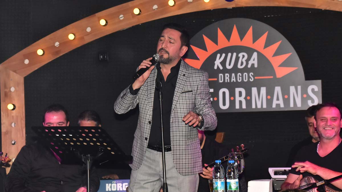 Ferman Toprak sahne aldı