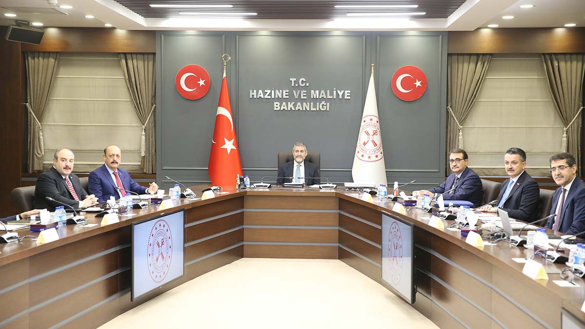 Fiyat İstikrarı Komitesi'nin ilki gerçekleştirildi